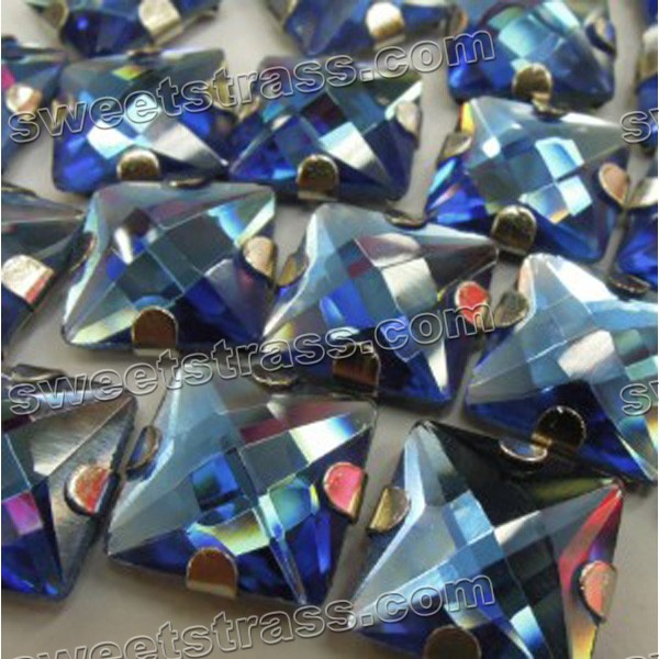 Coser en piedras de color azul cristal